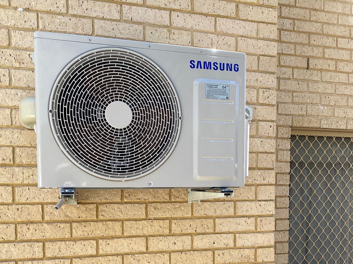 Samsung split system units are powerful and efficient to use.